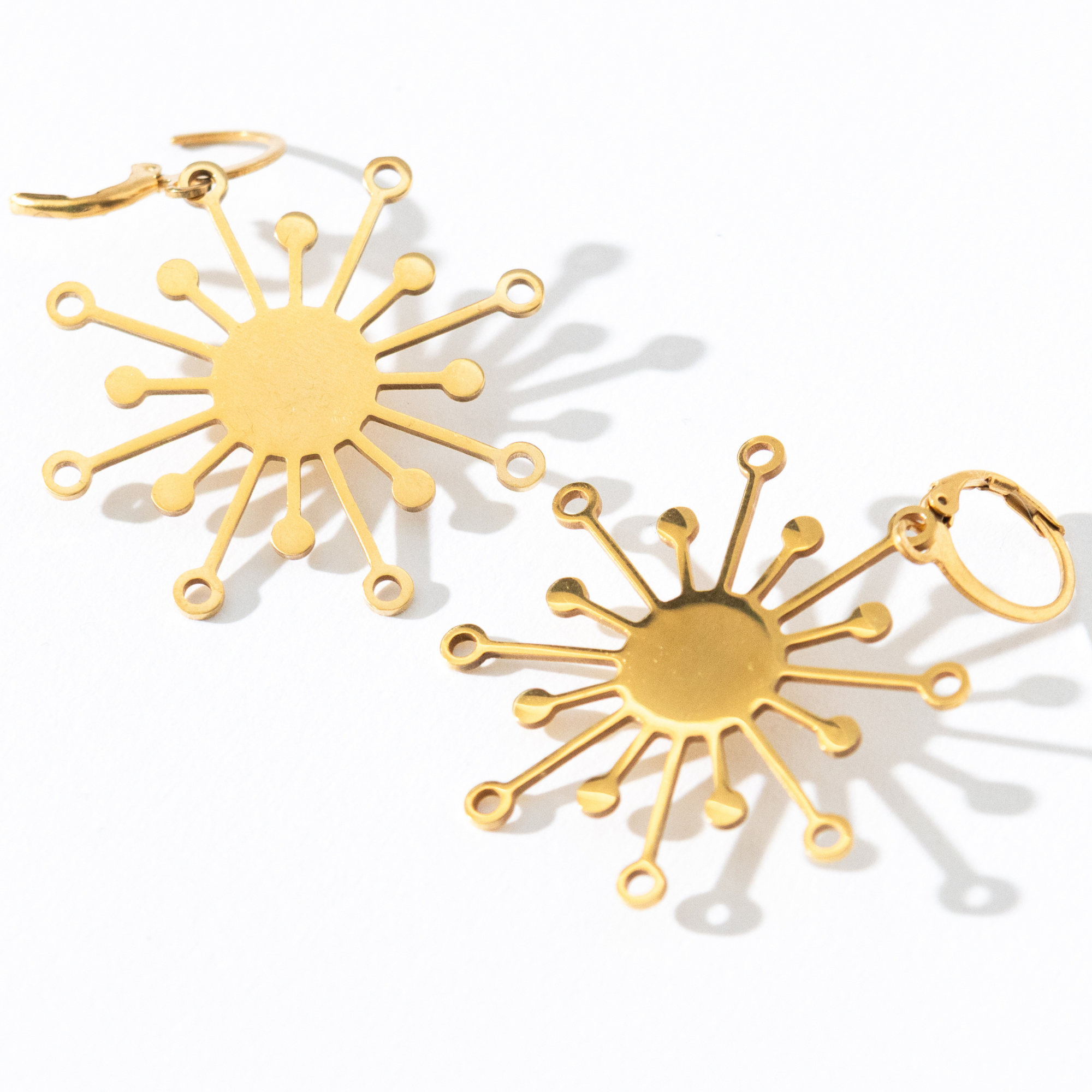 Waterproof "Imperméable” Starburst Drop Leverback Earrings - Gold