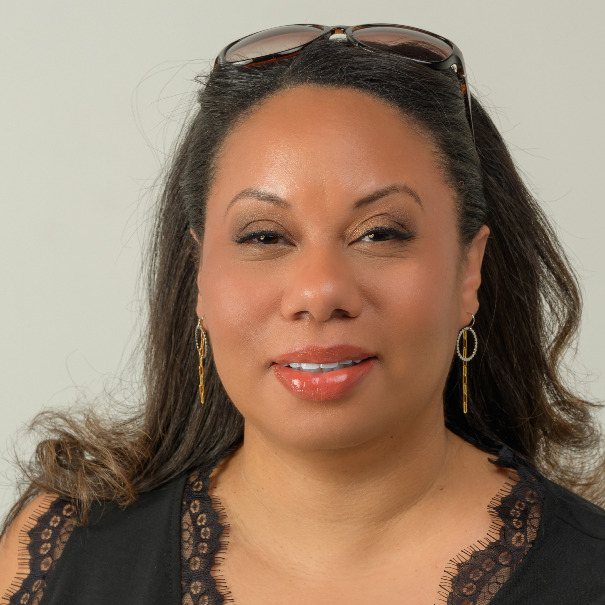 Waterproof "Imperméable” Textured Circle & Paperclip Chain Earrings