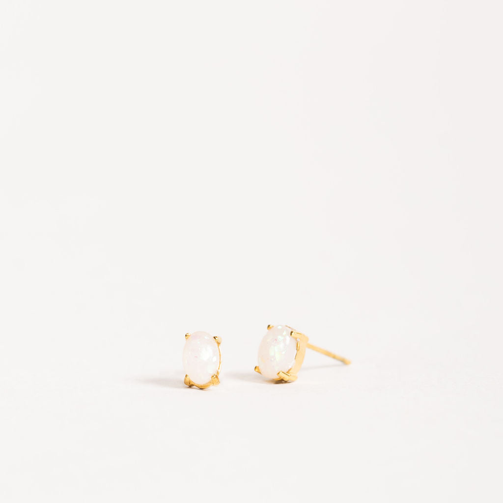 Waterproof "Imperméable” Bijou Birthstone Tiny Crystal Stud Earrings