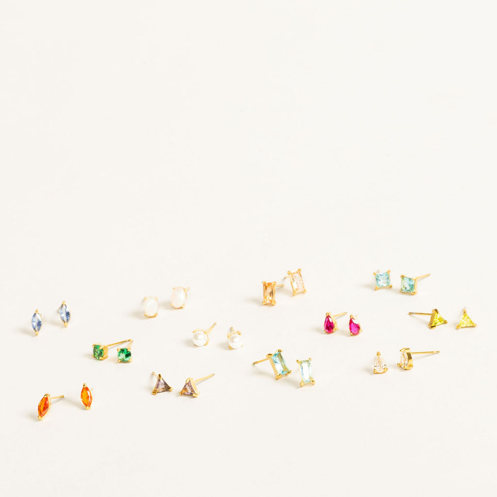 Waterproof "Imperméable” Bijou Birthstone Tiny Crystal Stud Earrings