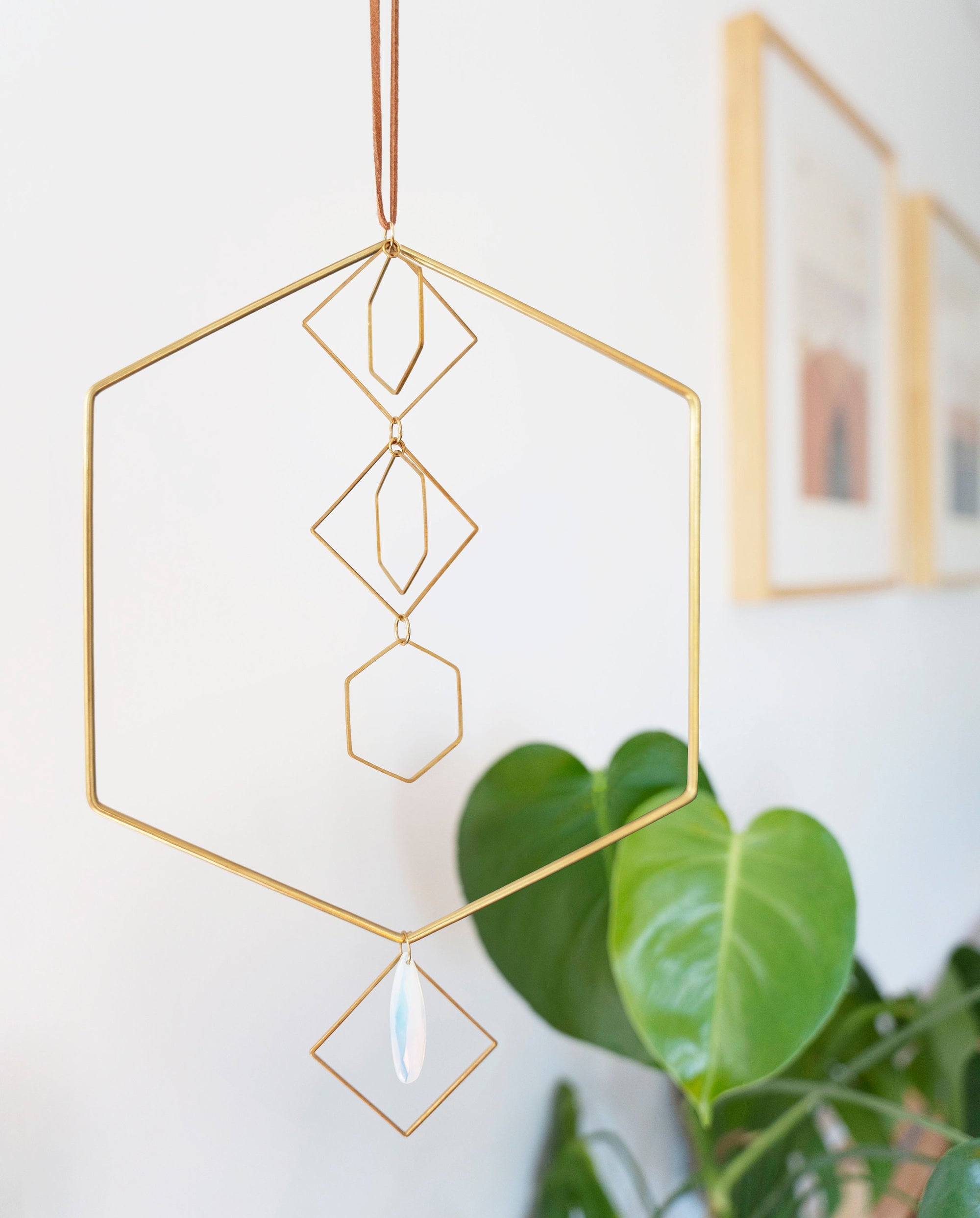 "Bijoux de Maison" Opalite Hanging Air Plant Holder Hexagon