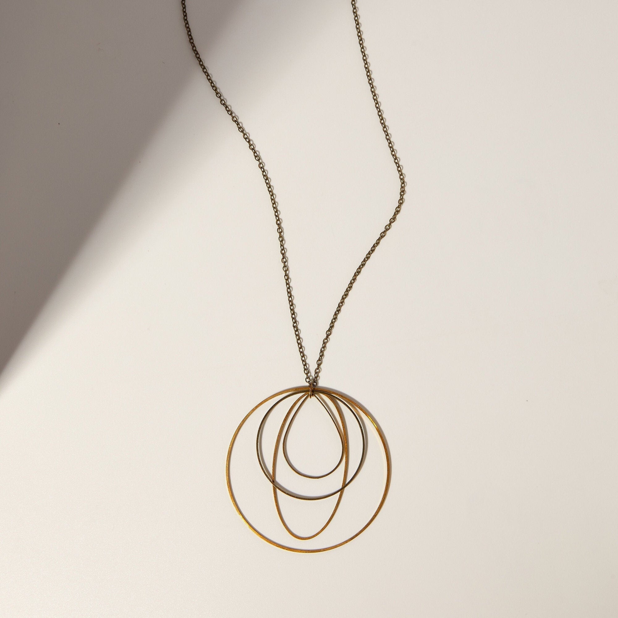 "Le Cercle" Open Circle Pendant Necklace