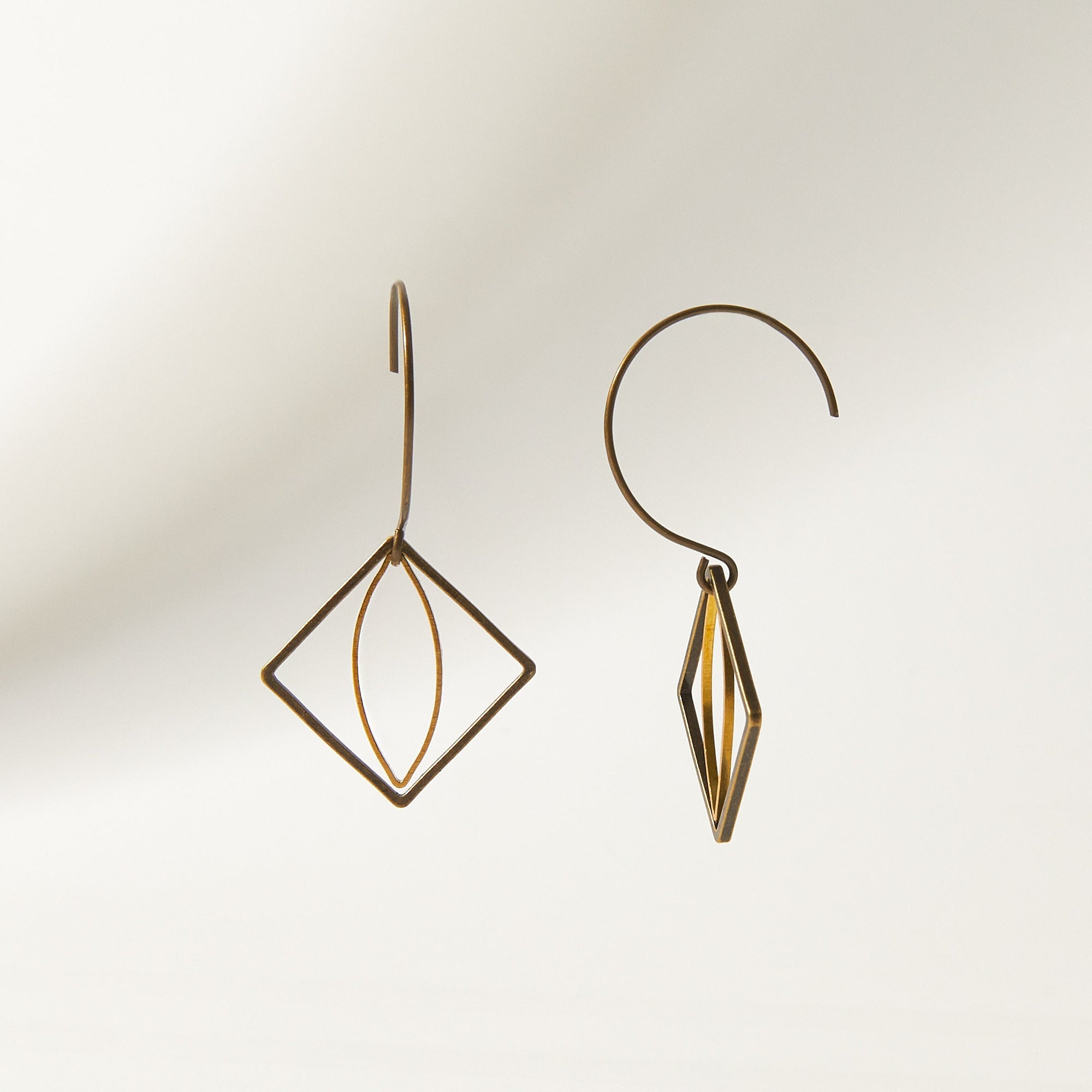 "Le Cercle" Antique Brass Geometric Earrings Dangle