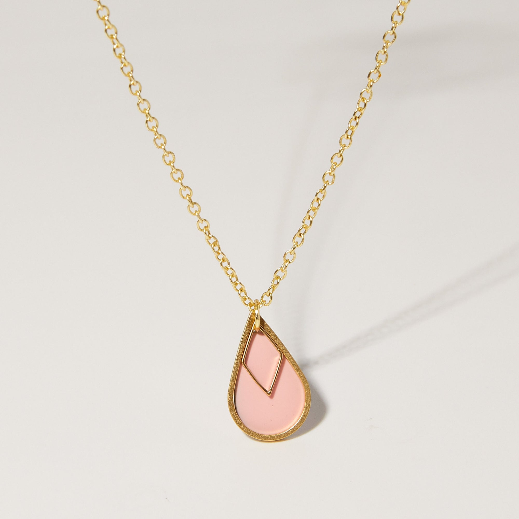 "Le Délice" Pink Teardrop Pendant Necklace