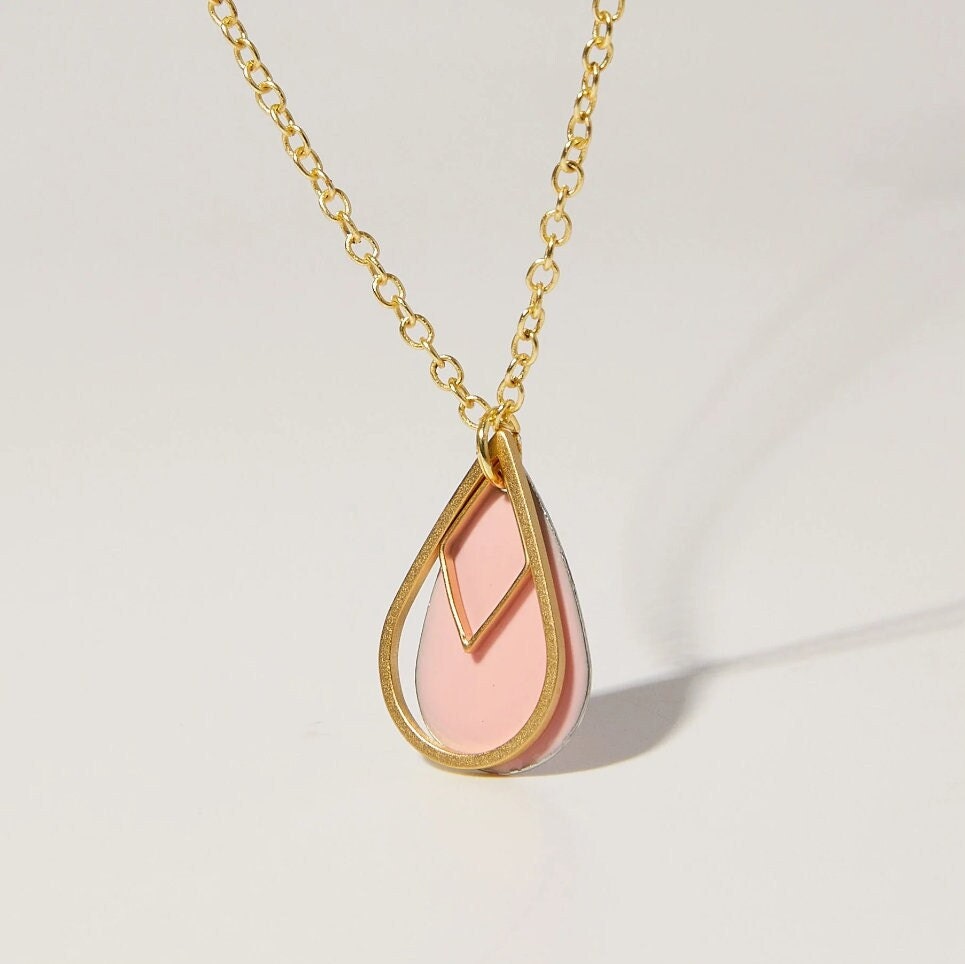 "Le Délice" Pink Teardrop Pendant Necklace Bundle